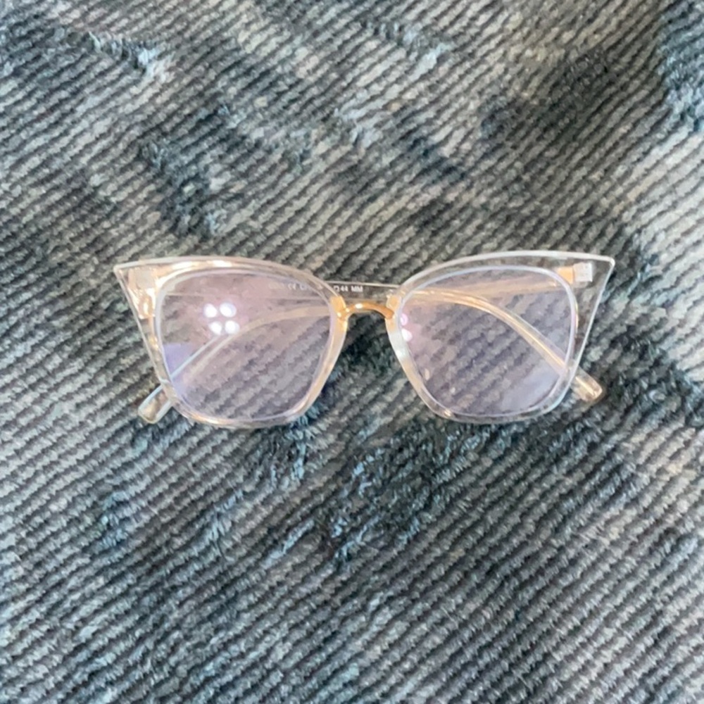 Chic Clear Cat-Eye Glasses